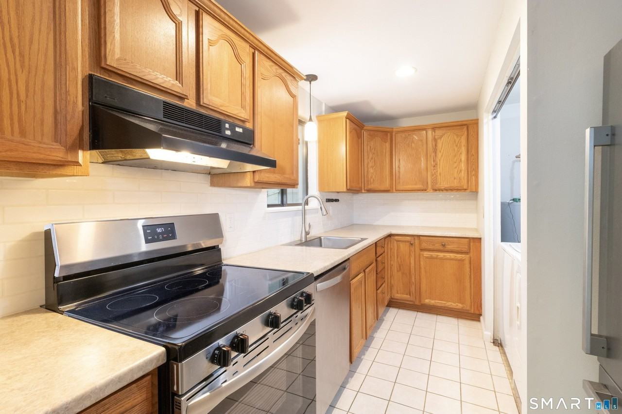 50 Quidnet Ct #50 - Photo 4 of 21