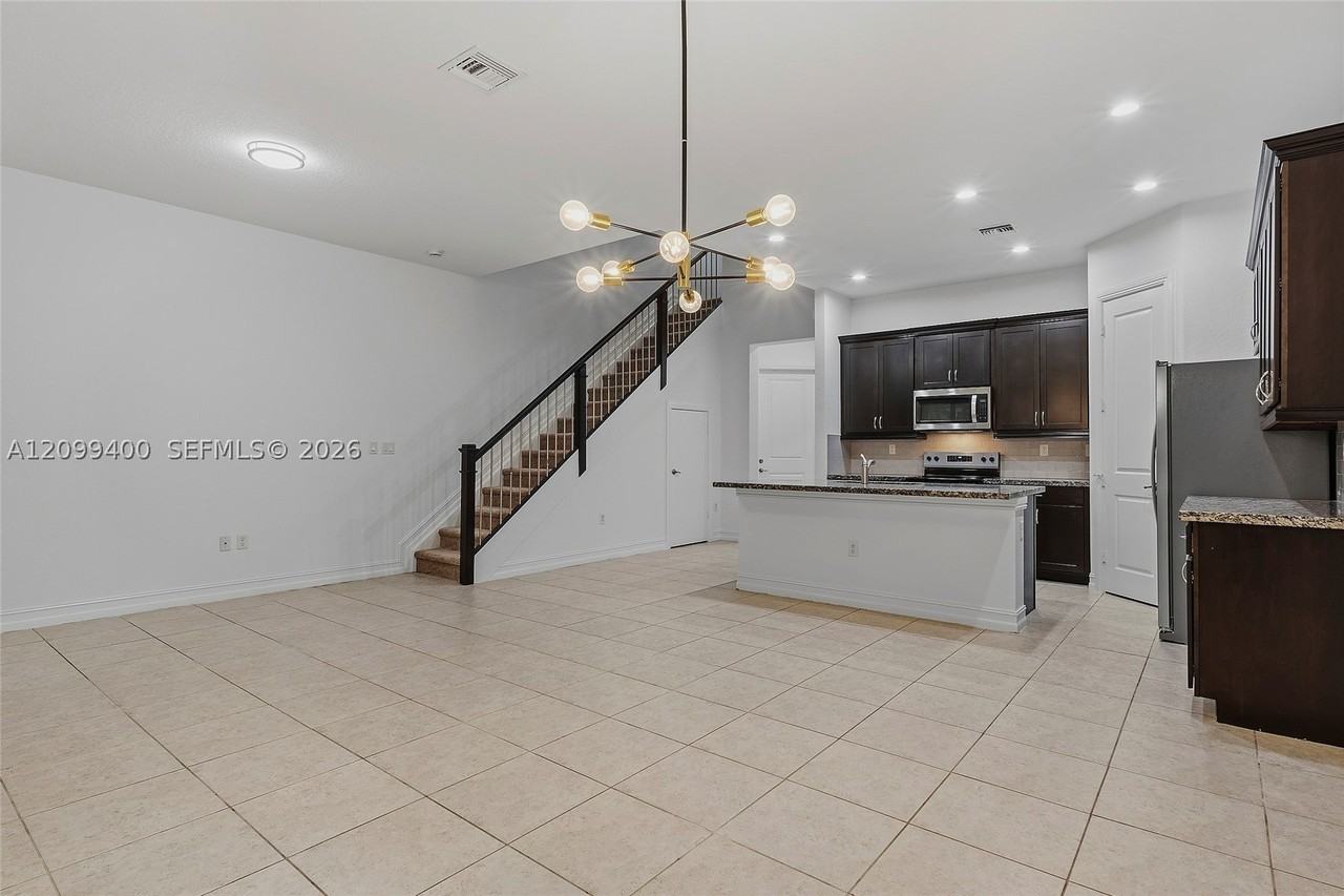 151 Sw 127th Ter #151 - Photo 4 of 35