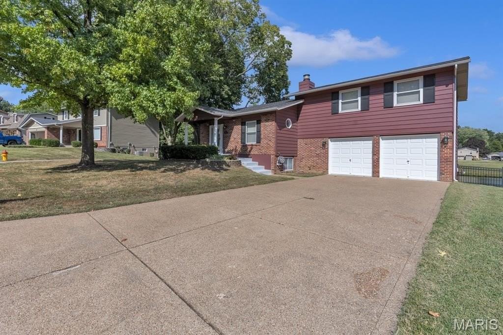 79 Atwater Dr - Photo 2 of 31
