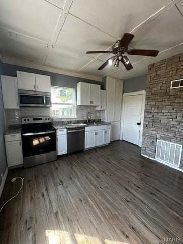 17346 Manchester Rd - Photo 2 of 10