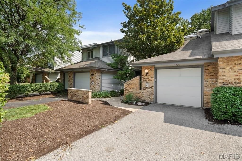 1222 Meramec Heights Dr - Photo 2 of 40