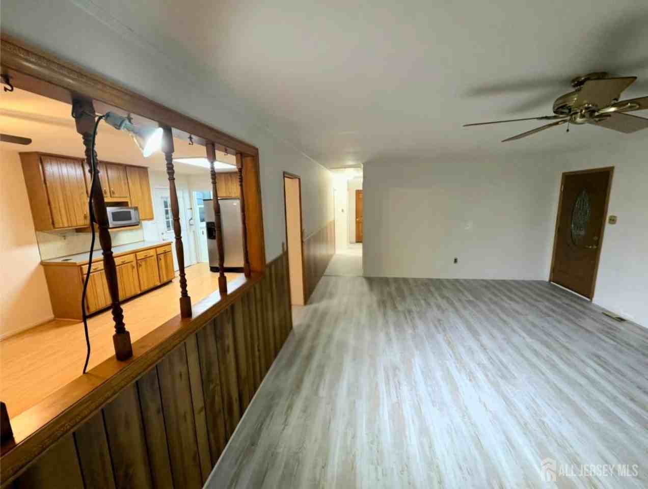 197 Bergen Ave - Photo 3 of 21