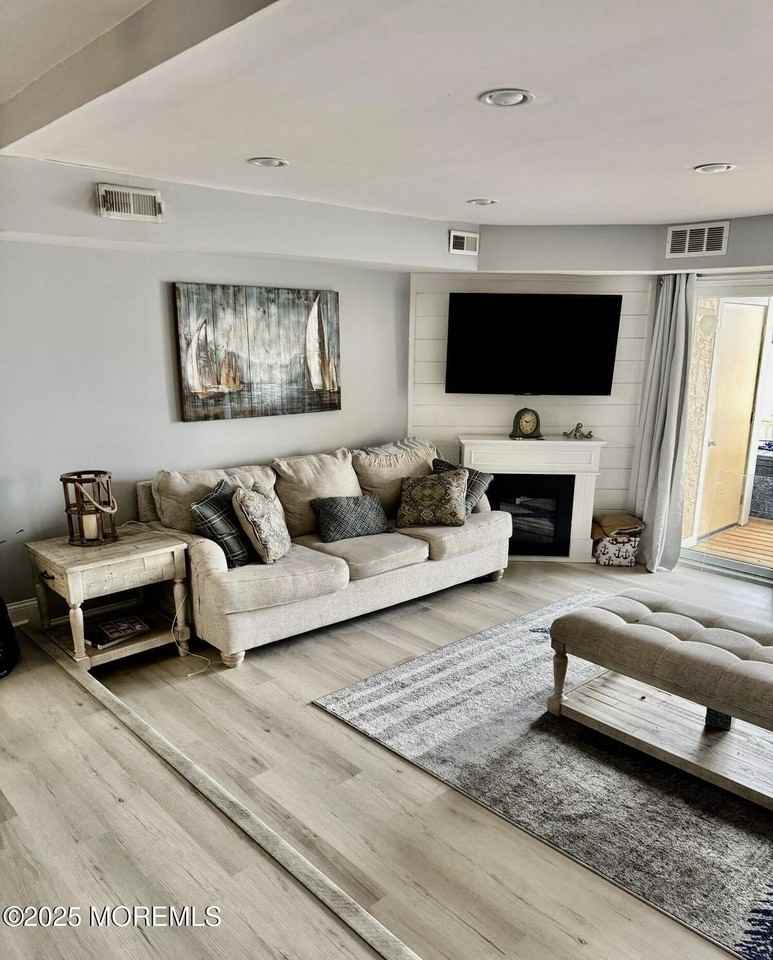 401 Bay Shore Dr #2A - Photo 4 of 26