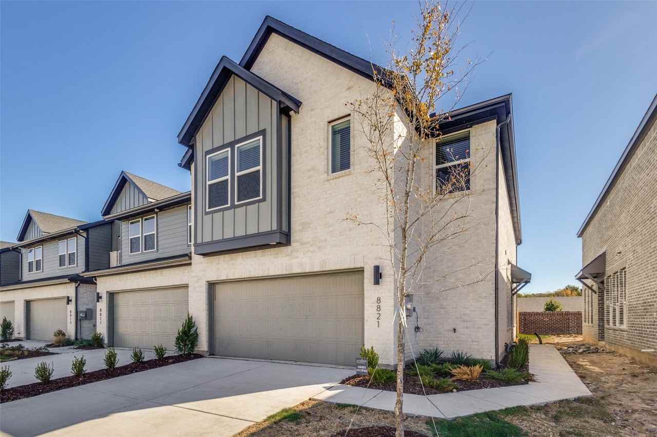 8821 Enclave Way - Photo 2 of 24