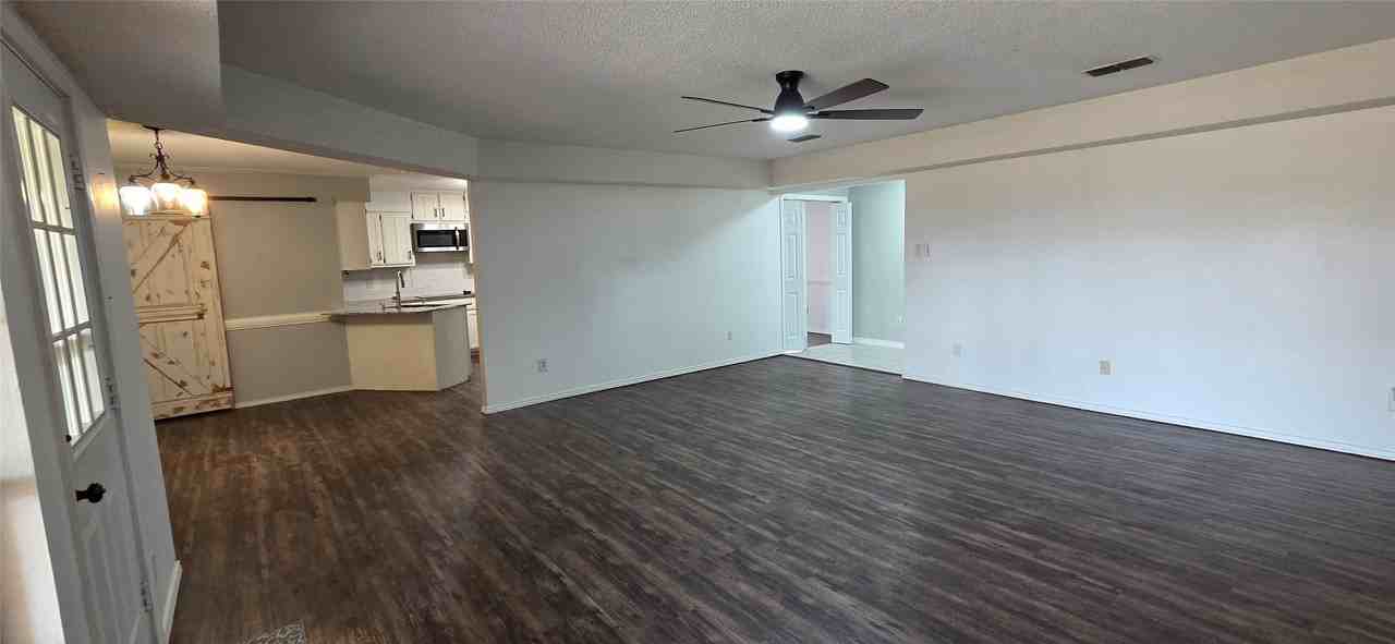 144 Hollie Cir - Photo 4 of 22