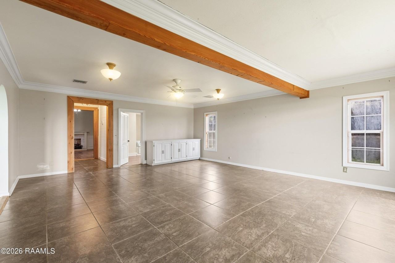 255 Saint Raphael Dr - Photo 5 of 26