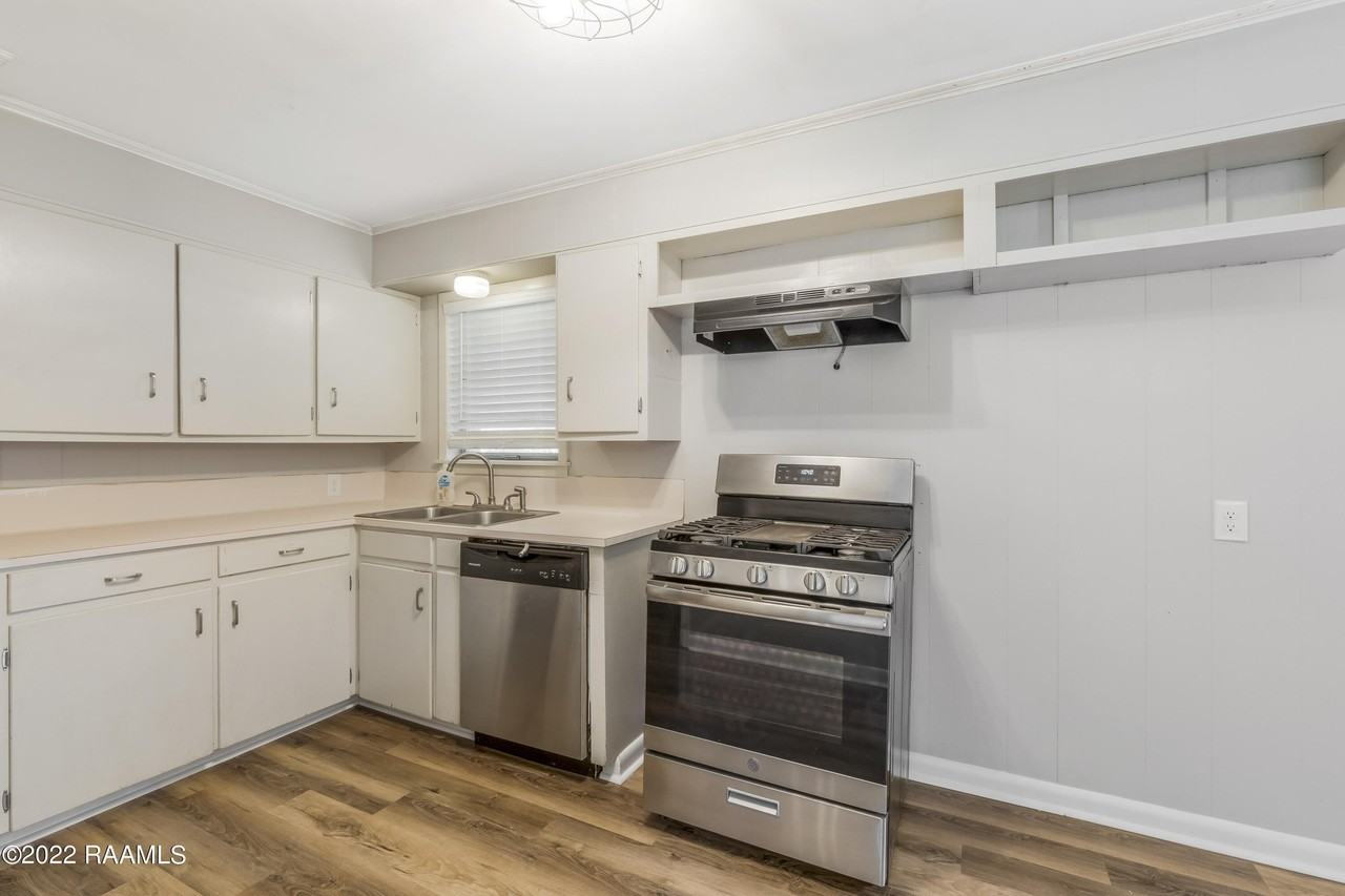 146 Antigua Dr - Photo 4 of 30