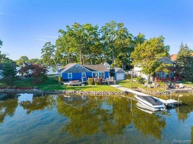 10008 Lakeside Dr - Photo 6 of 23