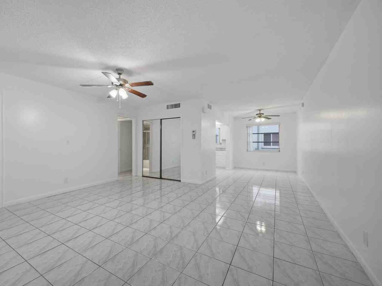 144 Stratford K - Photo 3 of 15