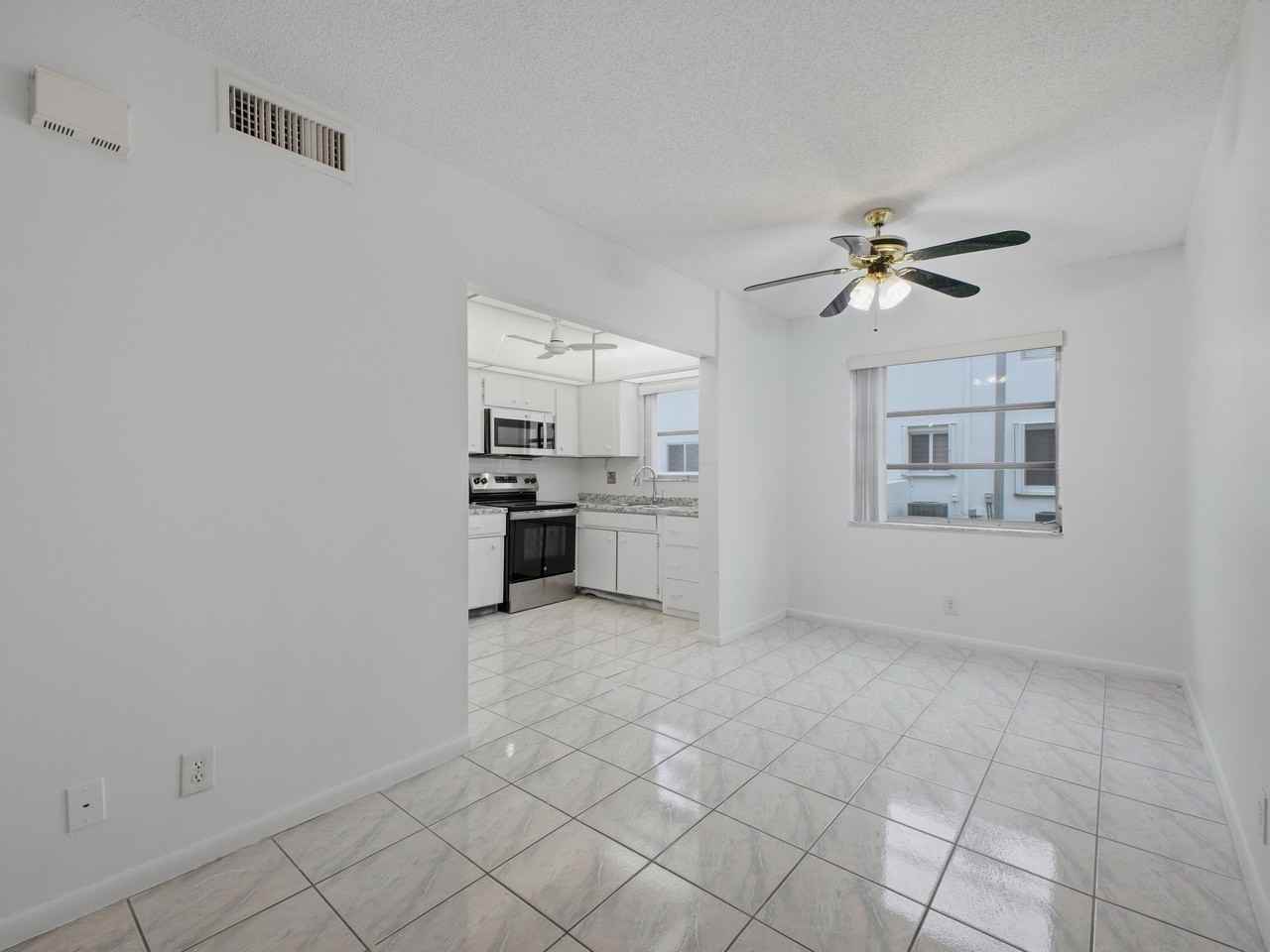 144 Stratford K - Photo 6 of 15