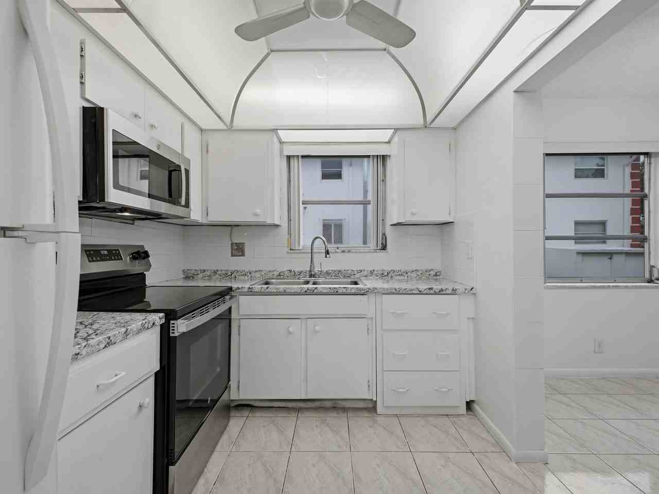 144 Stratford K - Photo 7 of 15