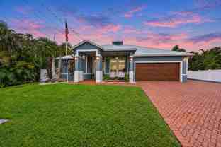 836 Sw 34th Ter - Photo 1 of 1