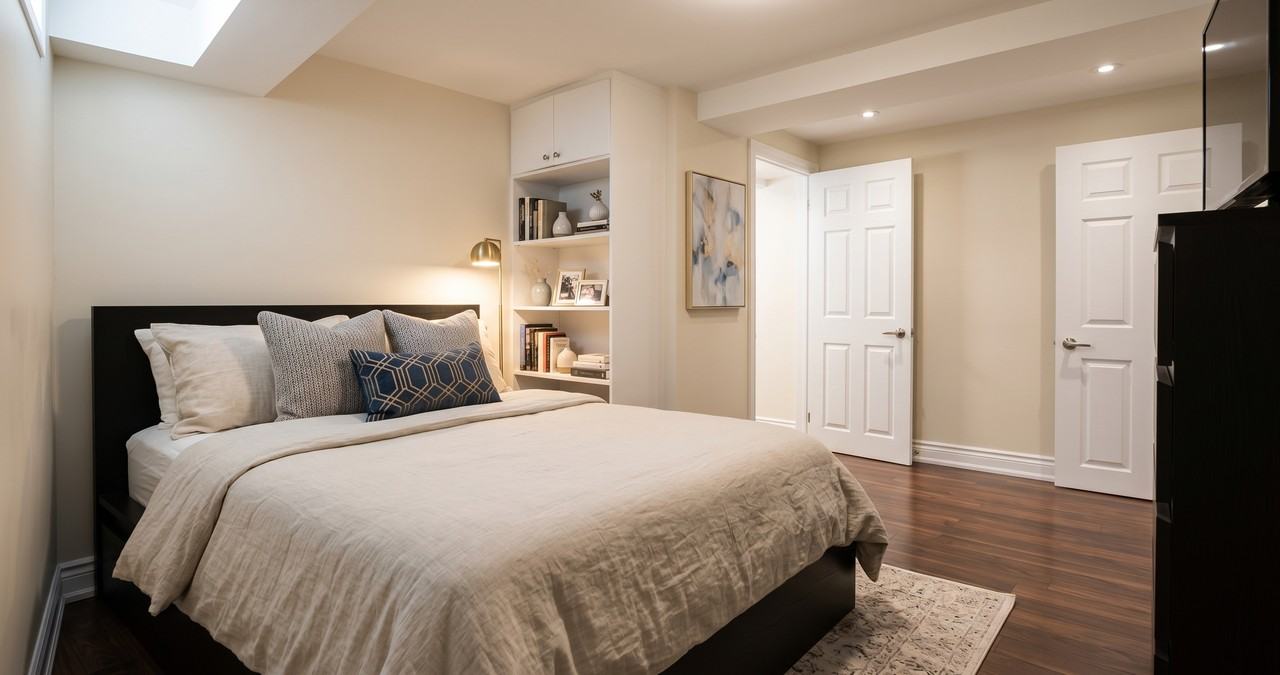 83 Westway Crescent - Photo 4 of 6