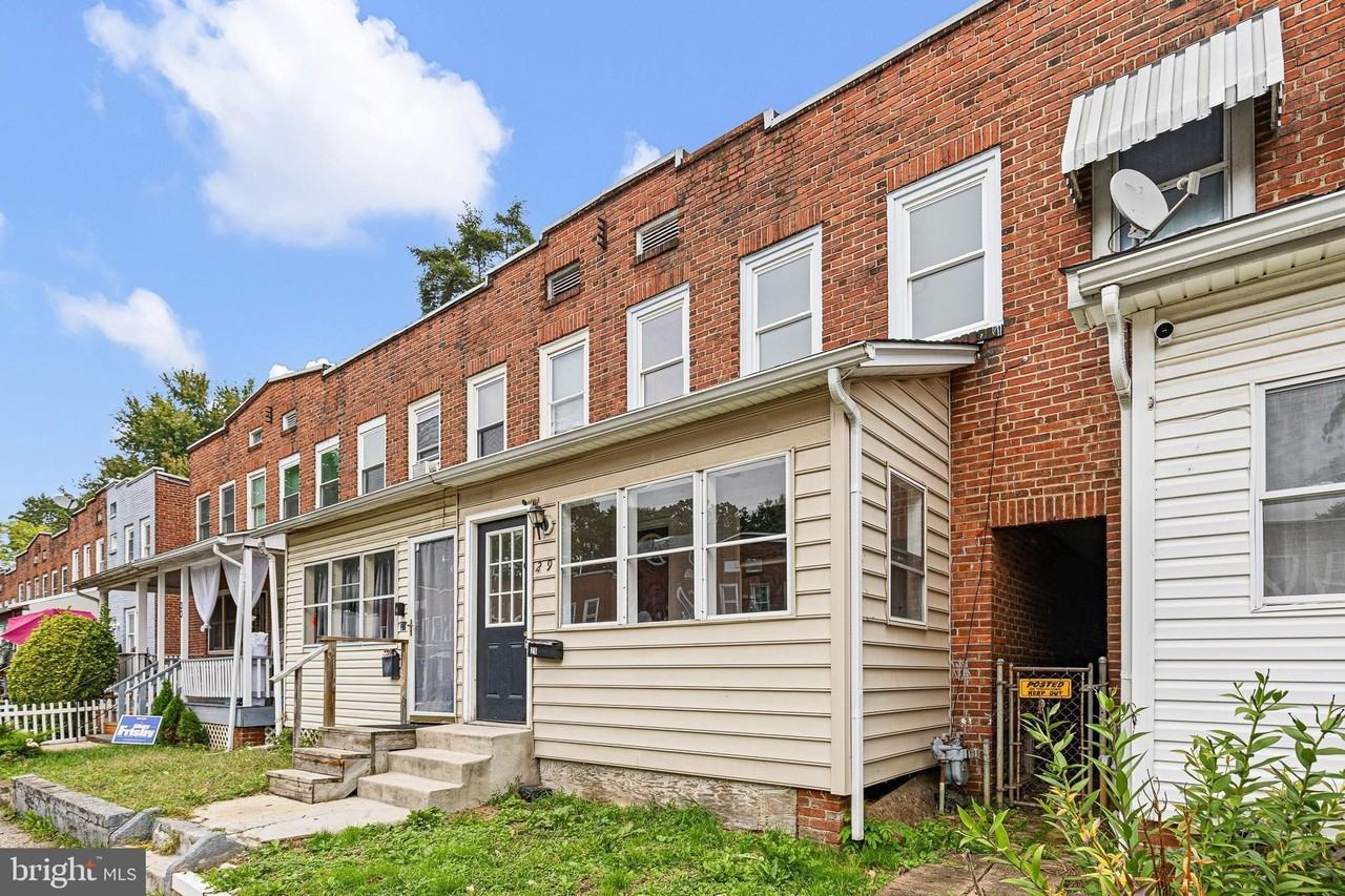 29 Denham Ave - Photo 2 of 20