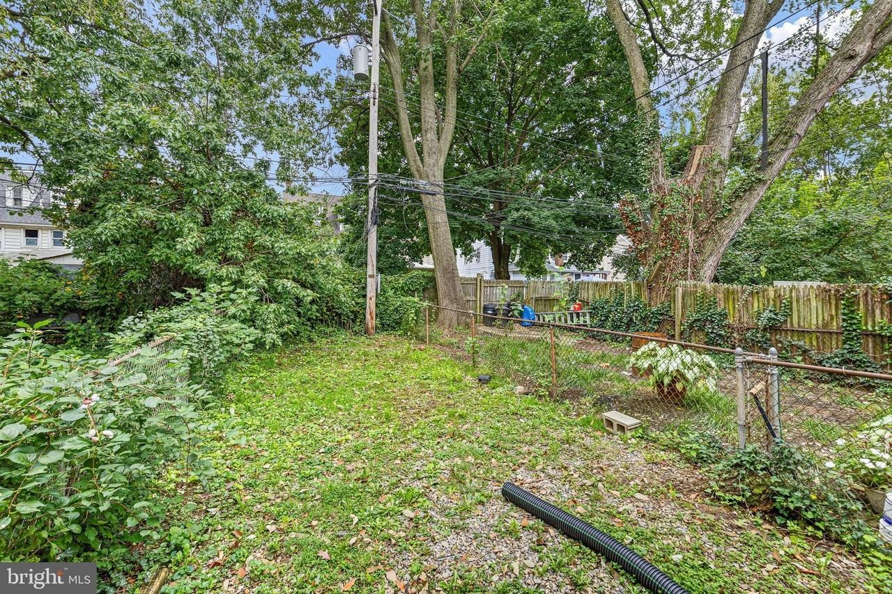 29 Denham Ave - Photo 6 of 20