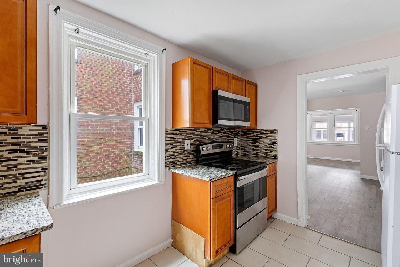 29 Denham Ave - Photo 7 of 20