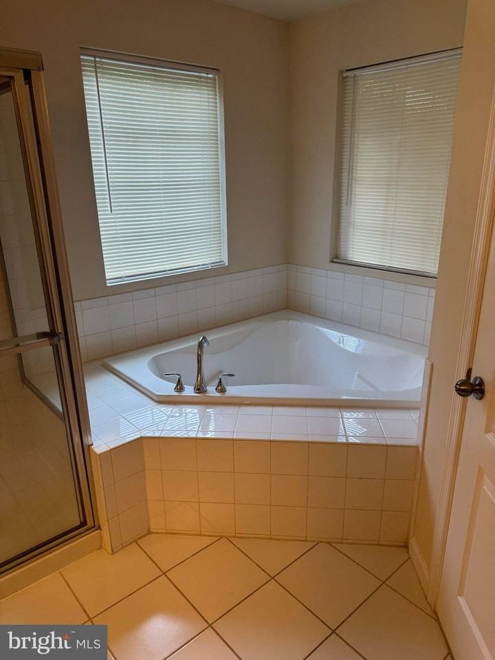 7568 STONEHOUSE Drive - Photo 7 of 44