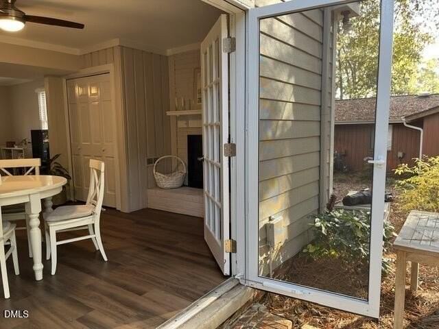 7821 Haymarket Ln - Photo 4 of 22