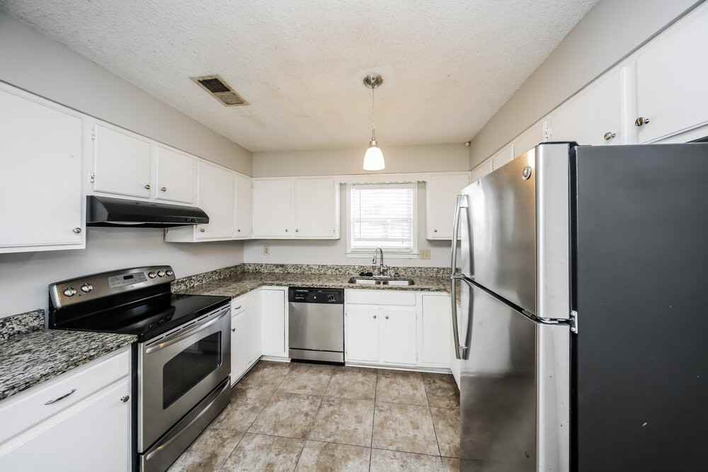 3824 Isleworth Dr - Photo 7 of 16