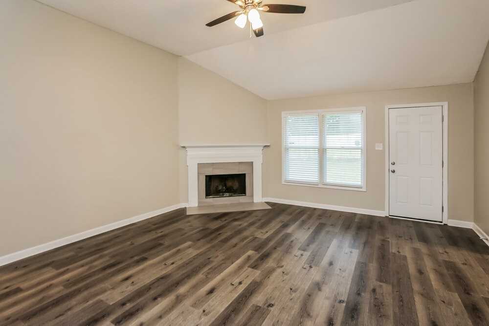 6855 Blue Lake Ln - Photo 4 of 17