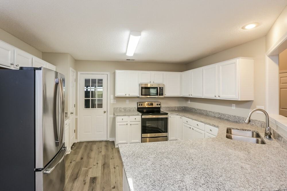 6855 Blue Lake Ln - Photo 6 of 17