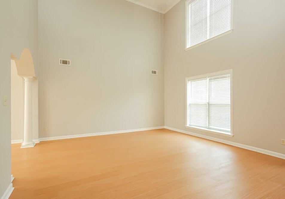 9947 Chariden Dr - Photo 5 of 17