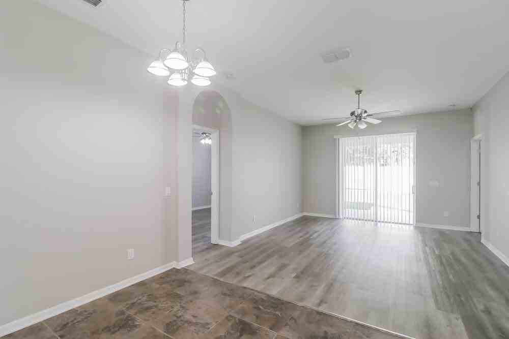 20220 Still Wind Dr - Photo 5 of 16