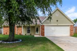 featured image of 5332 Woodchase Dr