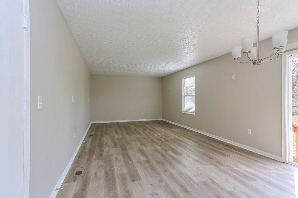 2073 Carrollton Dr - Photo 6 of 18