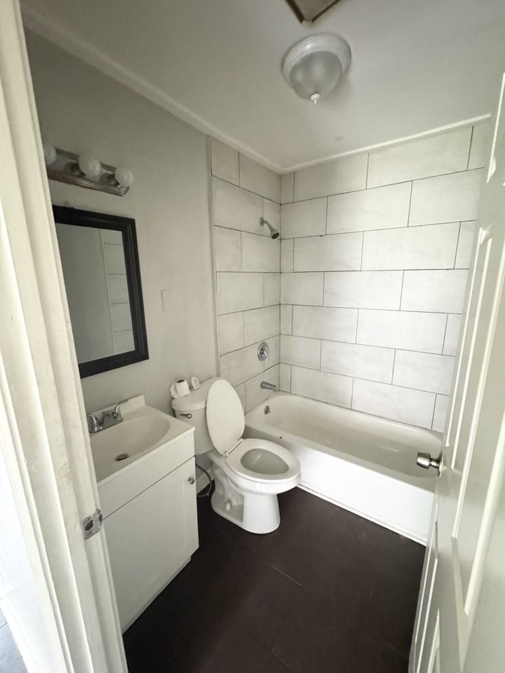 905 30th Ave N #A - Photo 6 of 13