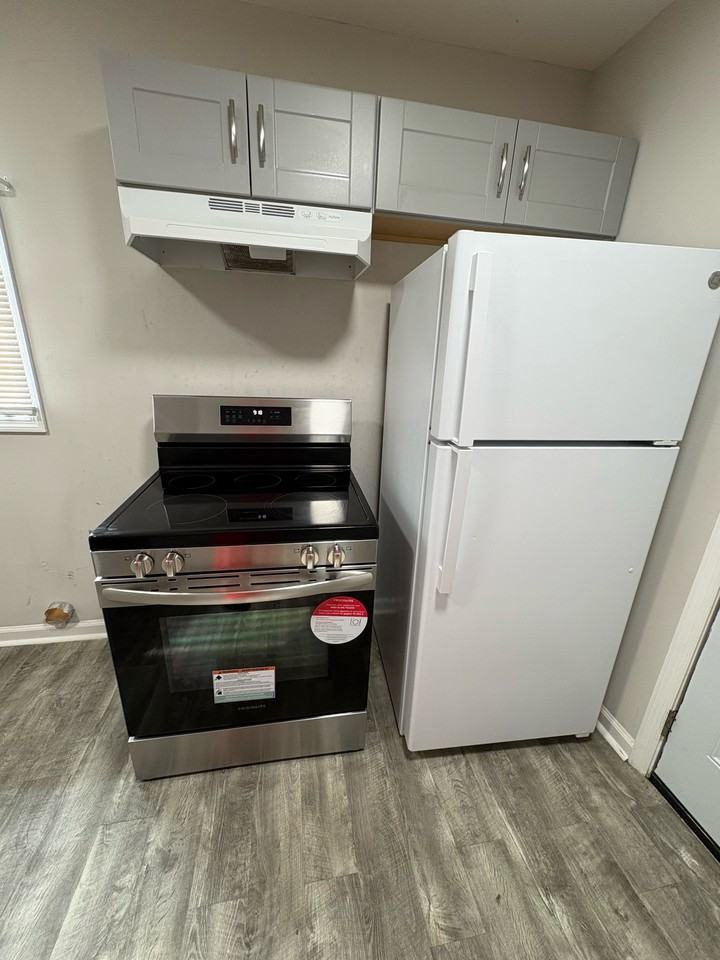 2208 Morena St #B - Photo 3 of 7