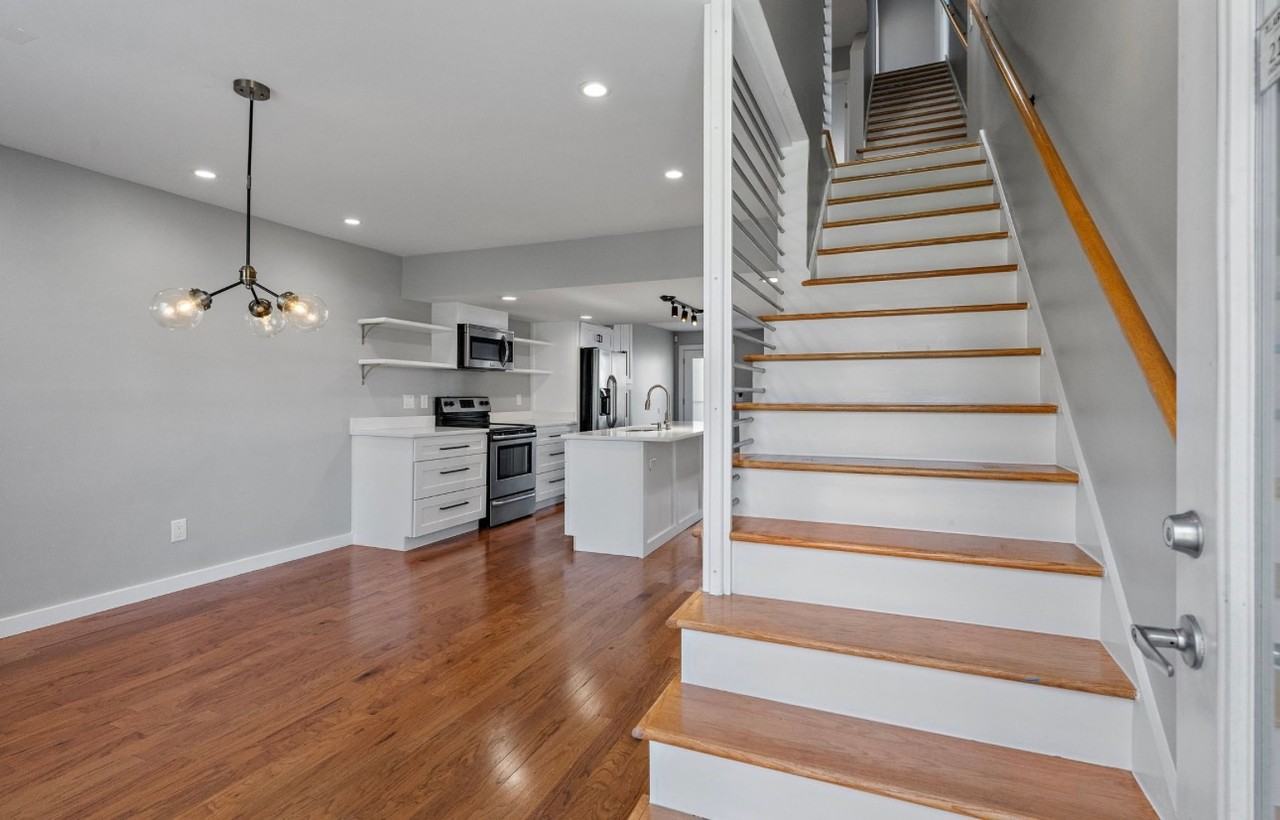 126D Fern Ave #1 - Photo 4 of 33