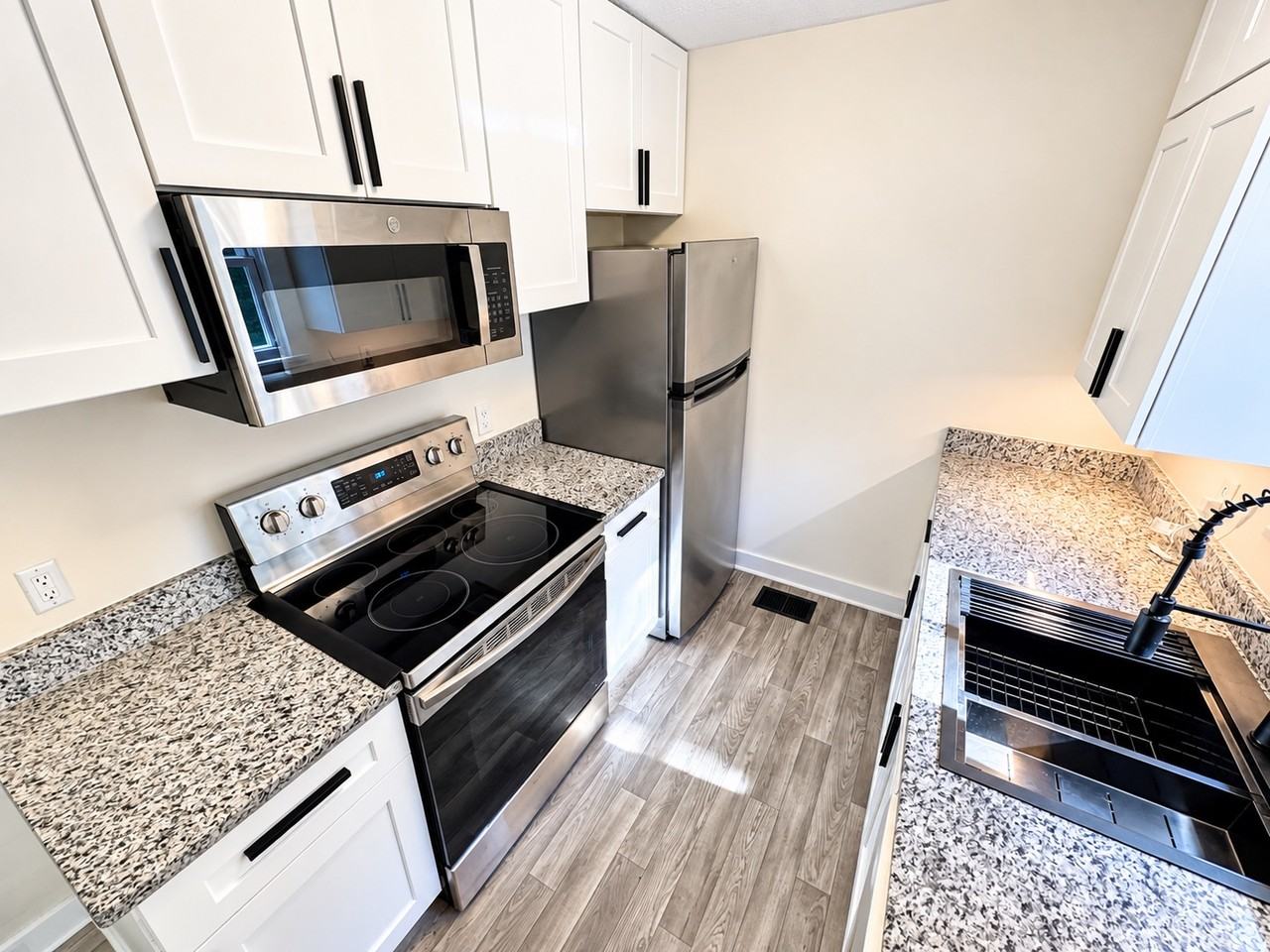 1314 Sunnymeade Dr #1 - Photo 7 of 21