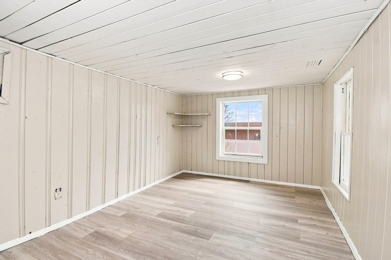 1165 W 24th St #1 - Photo 7 of 21