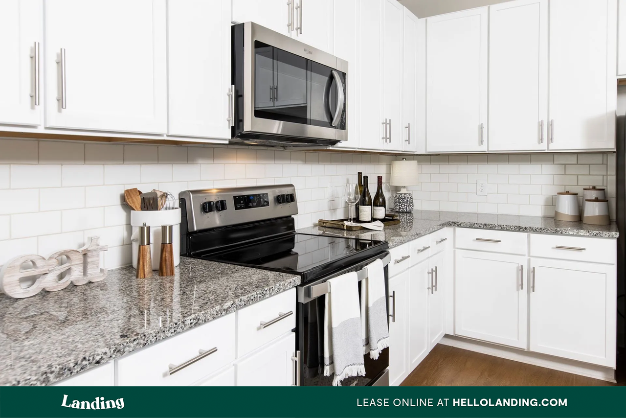 3237 Memorial Blvd. - Photo 3 of 50