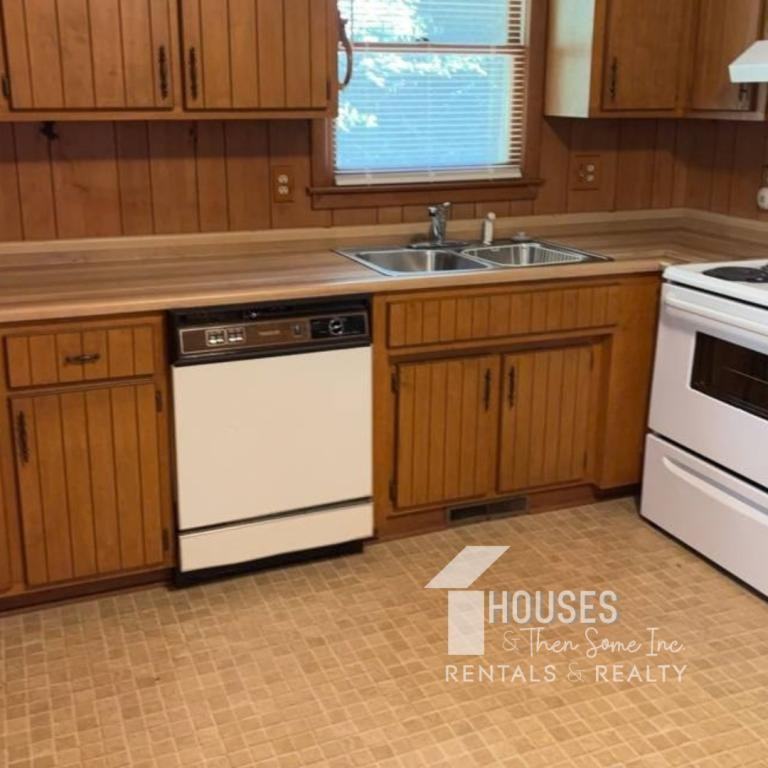 104 Crestview Dr - Photo 5 of 17