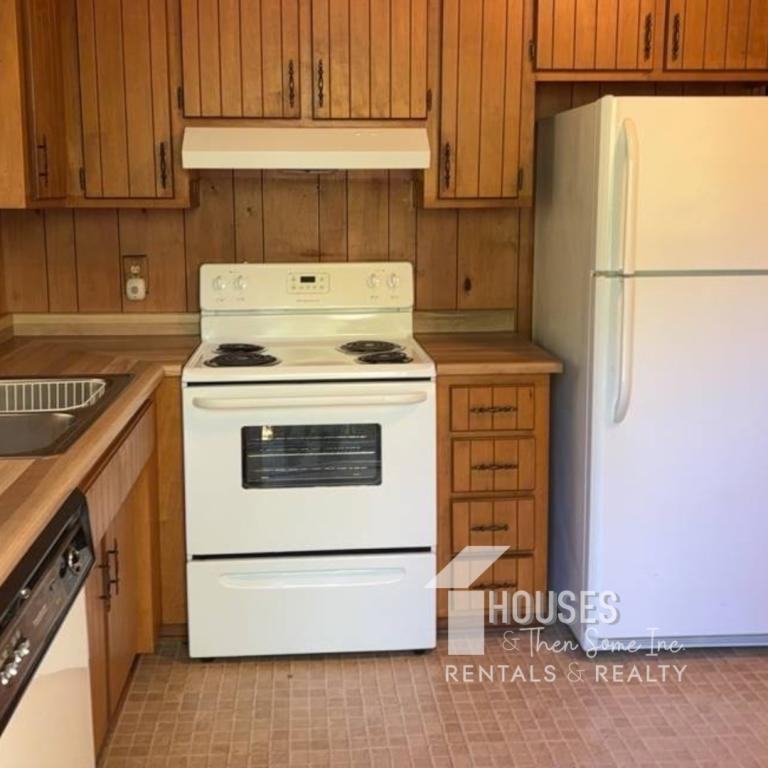 104 Crestview Dr - Photo 6 of 17