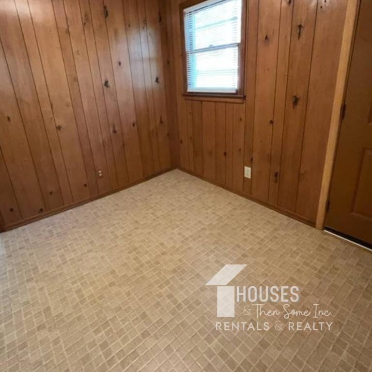 104 Crestview Dr - Photo 7 of 17
