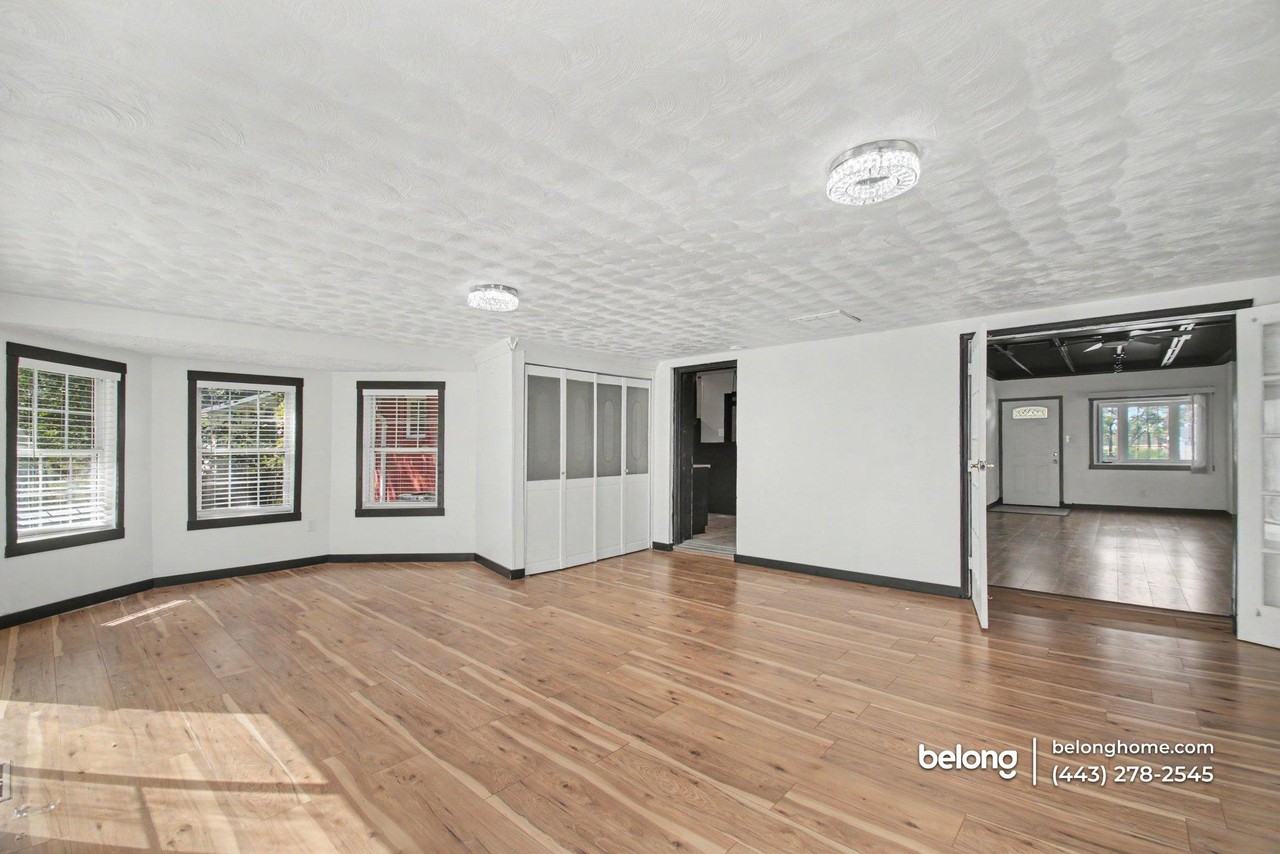 13704 Tower Rd - Photo 7 of 19