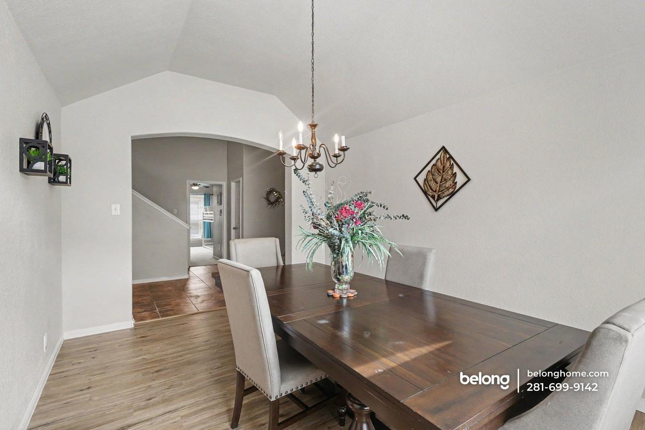 1330 Yucca Mountain Dr - Photo 5 of 25