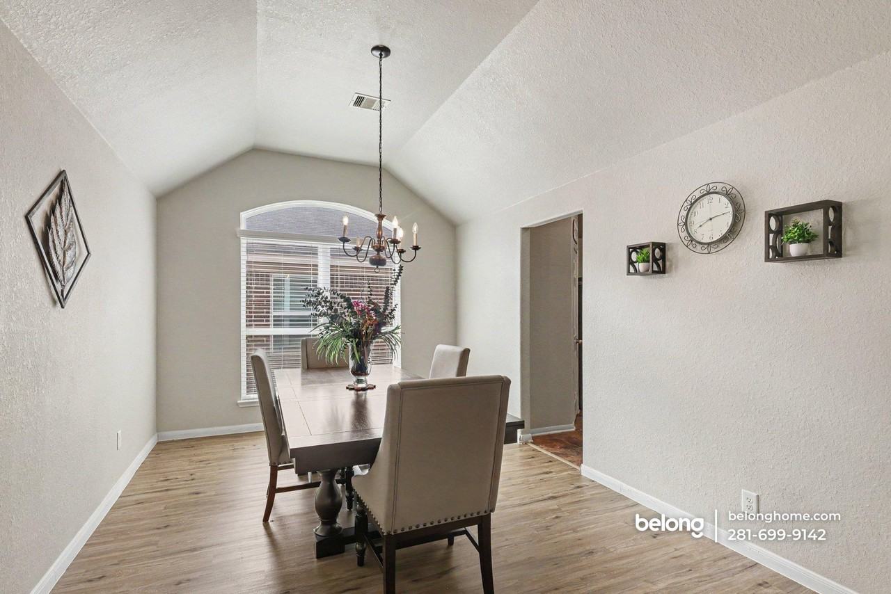 1330 Yucca Mountain Dr - Photo 6 of 25