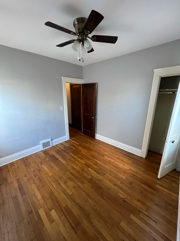 14626 Leonard Ave #14628LOWER - Photo 4 of 20