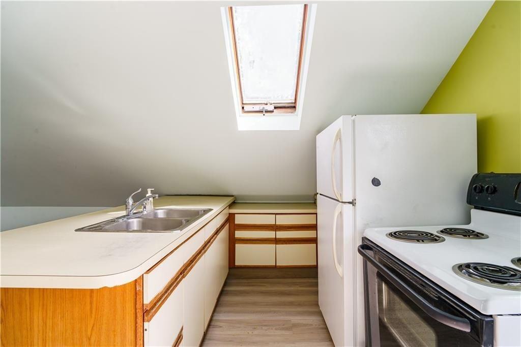 240 Bedford Ave ##2 - Photo 5 of 21