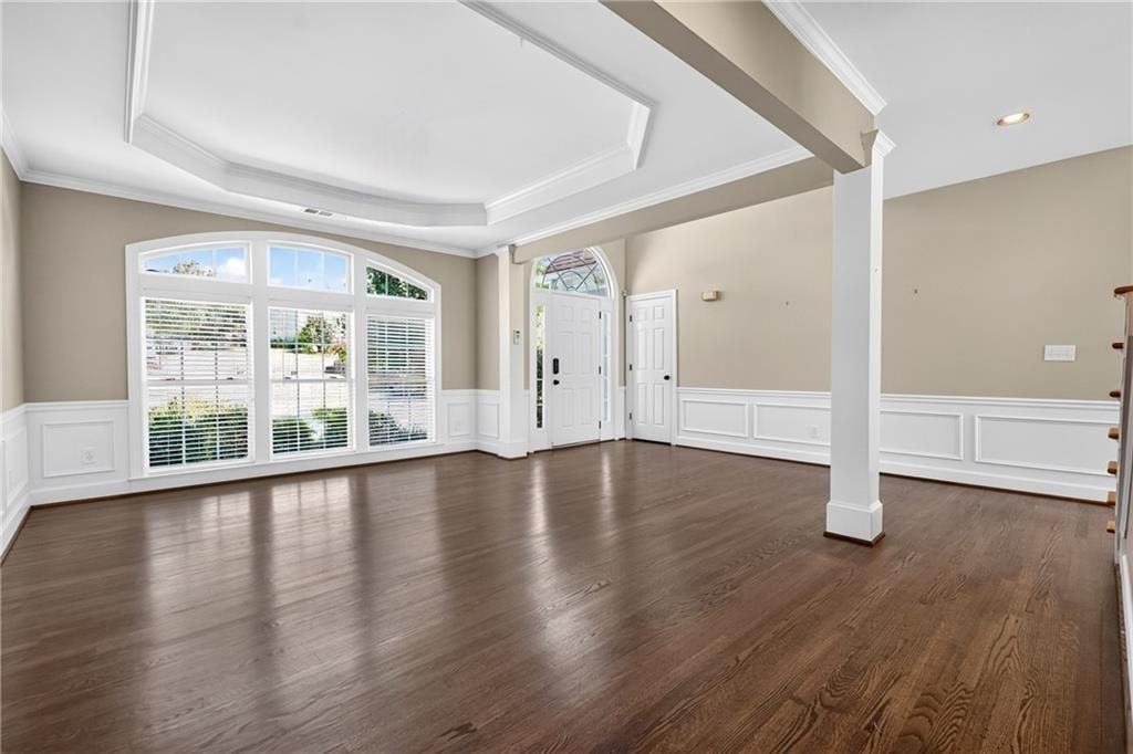 7670 Bellemont Rdg - Photo 6 of 50