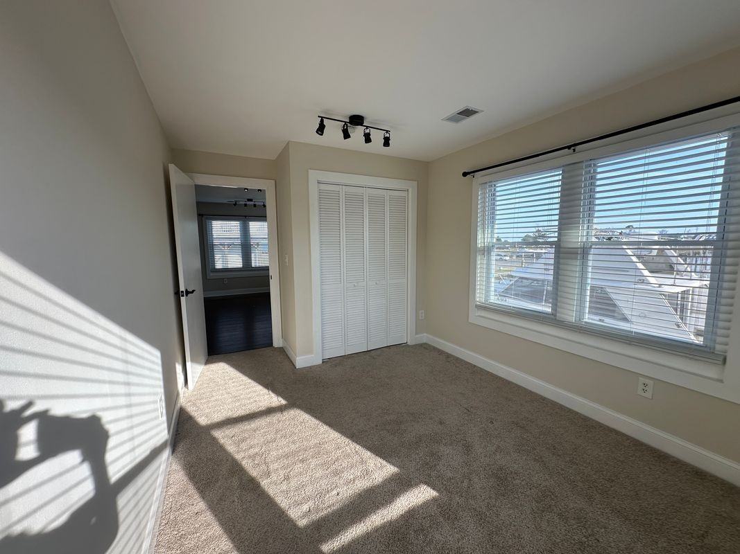 5230 Breezy Point Rd - Photo 2 of 3