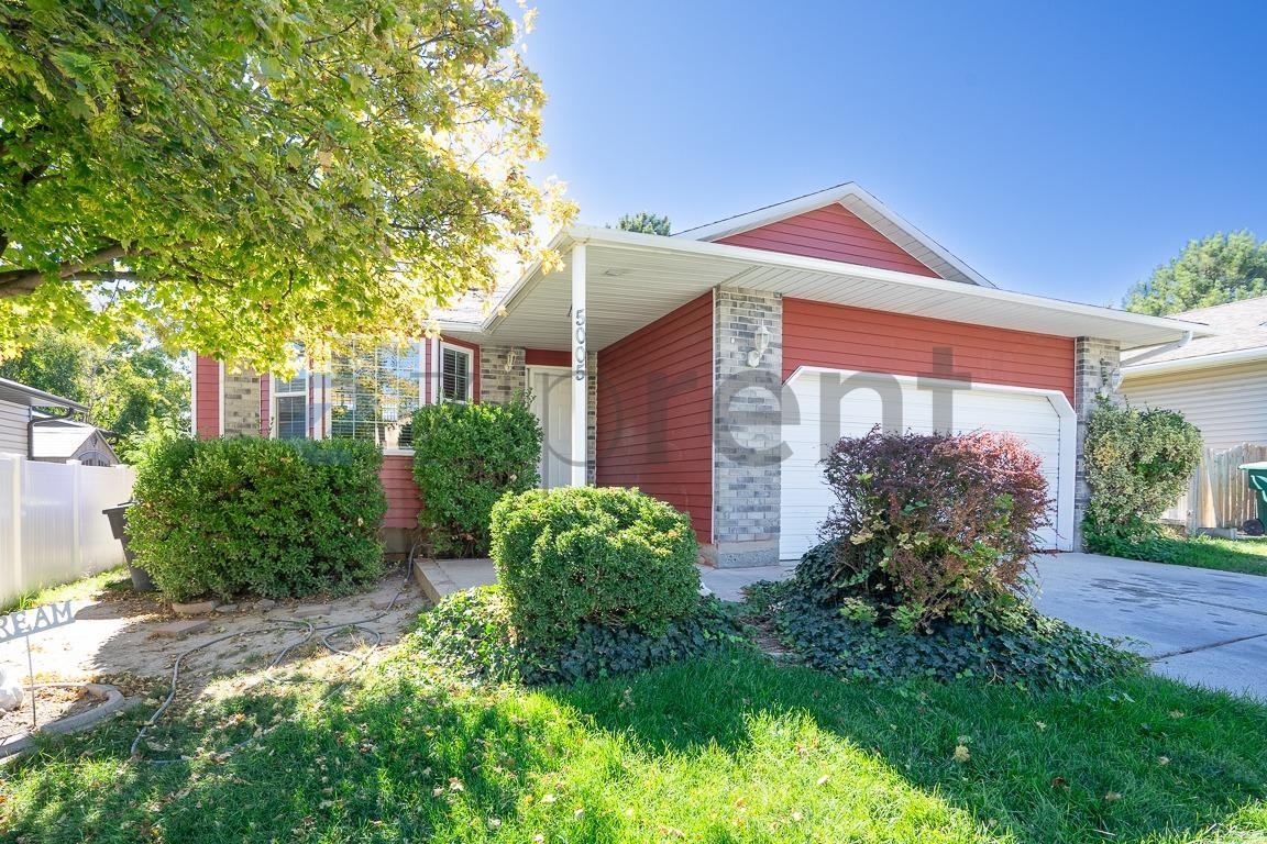 5005 W Shooting Star Ave - Photo 2 of 32