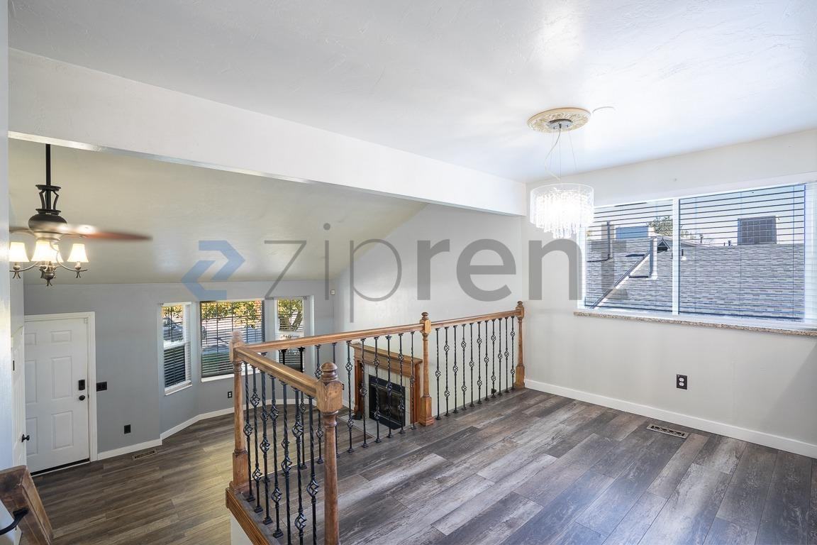 5005 W Shooting Star Ave - Photo 7 of 32