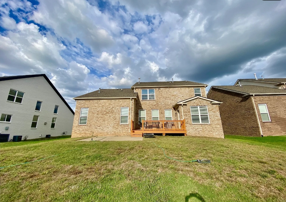 819 Beamon Dr - Photo 2 of 14