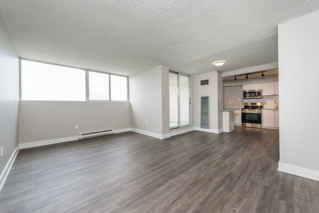 210 Steeles Avenue West - Photo 7 of 50