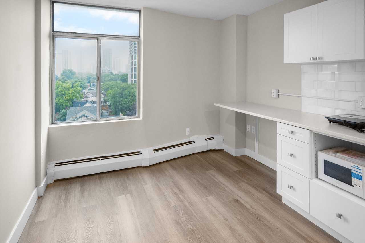 280 Dundas Street East - Photo 3 of 12